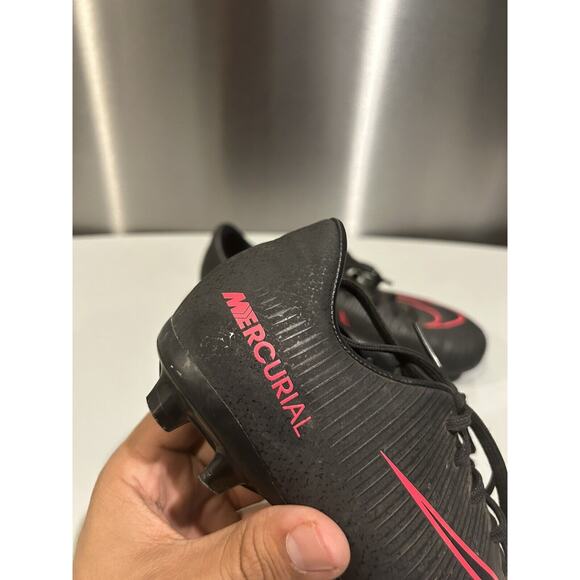 Nike JR‎ Mercurial Junior Soccer Cleats Size 1Y Black/Pink - Picture 3 of 6